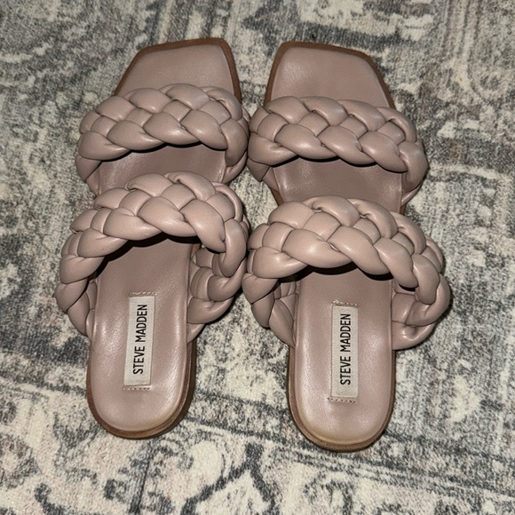 Steve Madden Spain Sandals in Taupe - Picture 4 of 7